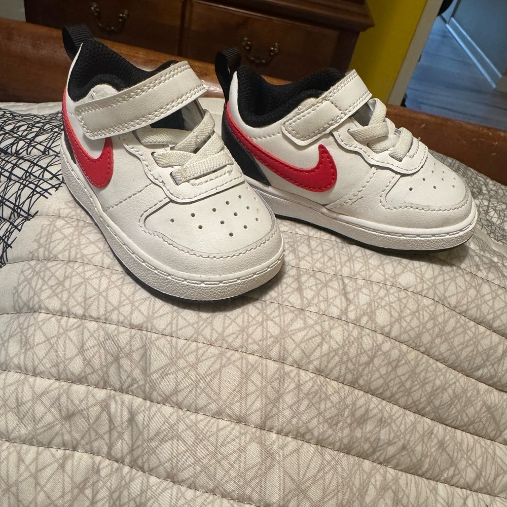 Nike Kids' White and Red Sneakers